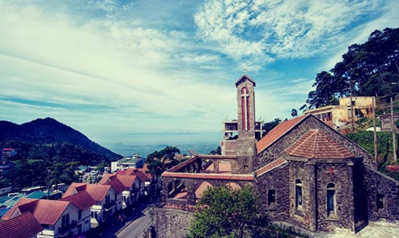 三島石頭大教堂 Tam Dao Stone Church